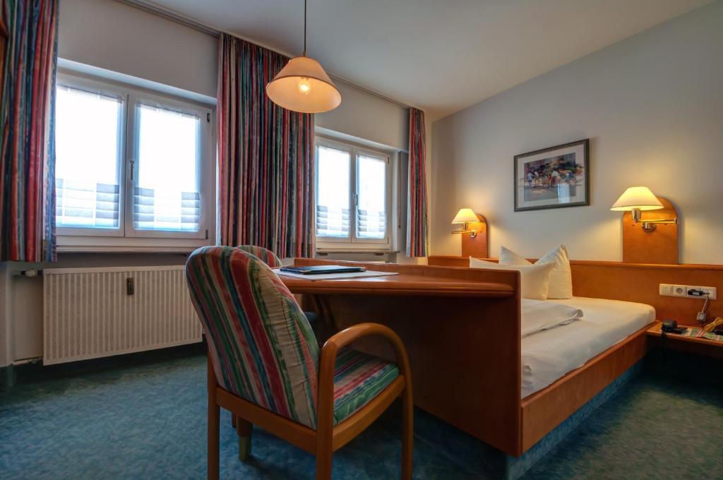 Hotel Zum Weissen Roessel Walldorf  Habitación foto